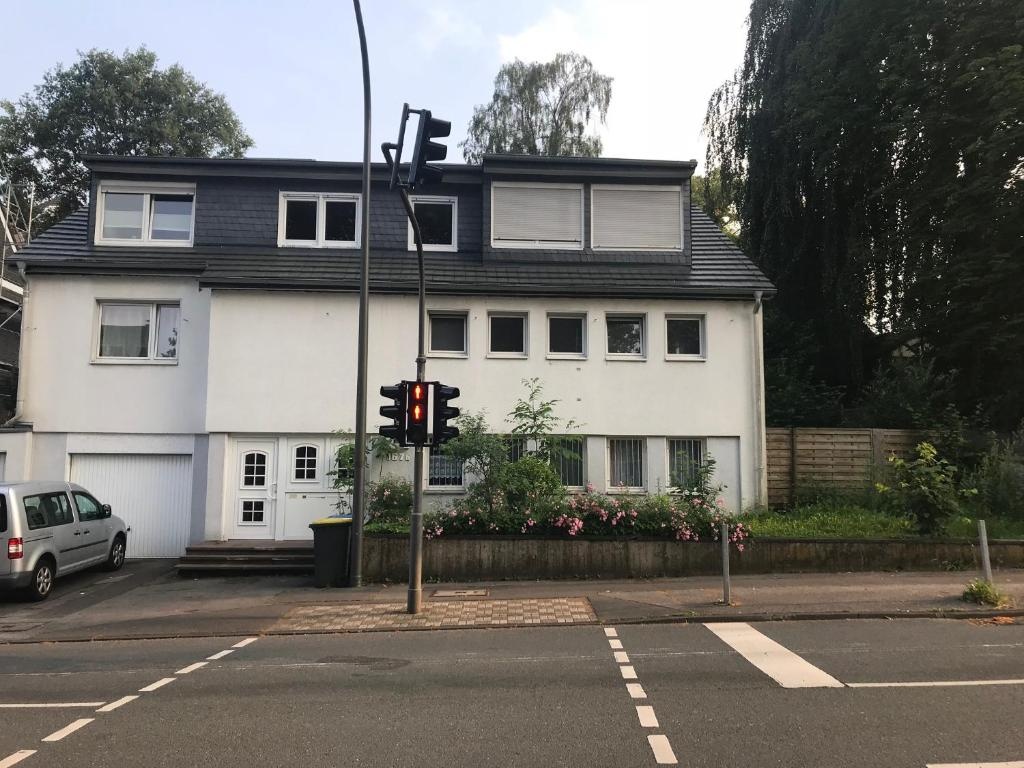 1 Zimmer Wohnung mit Küche und Bad in Wuppertal Ferienwohnung