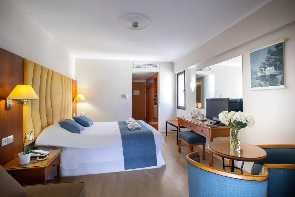 Standard Double room with inland view full double bed