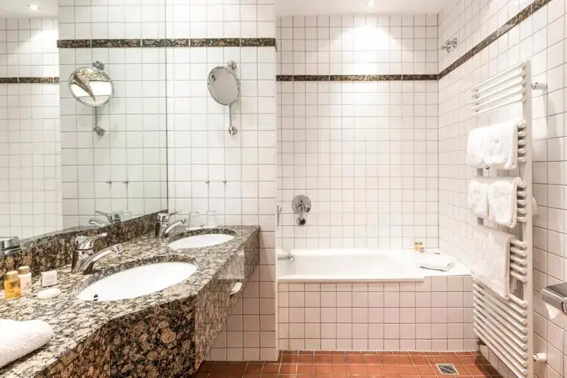 Dom Hotel Limburg - Chambres