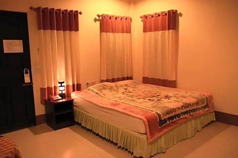 Superior Double room (full double bed)