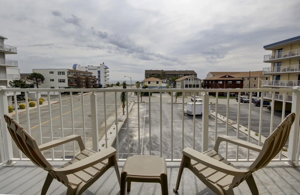 Balcony & Terrace