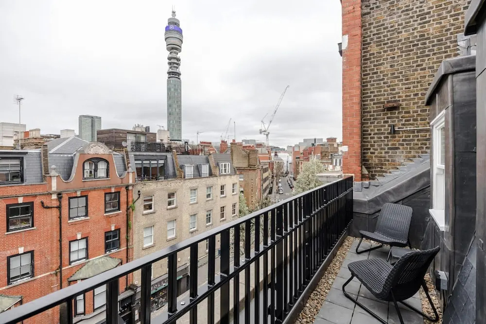 Soul in the City - Fitzrovia - by Frankie Says — фото