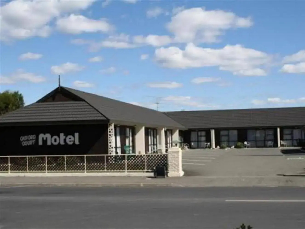 Oxford Court Motel