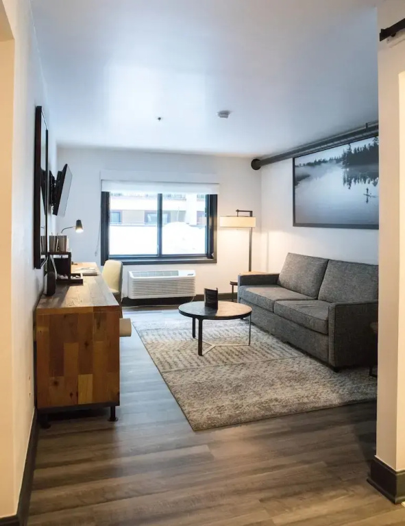 Double Suite (bunk bed)