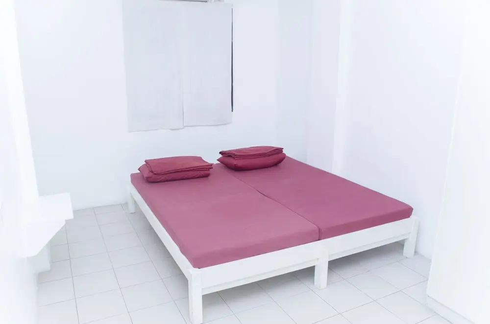Deluxe Studio