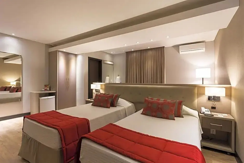 Premium Single Suite (single bed)