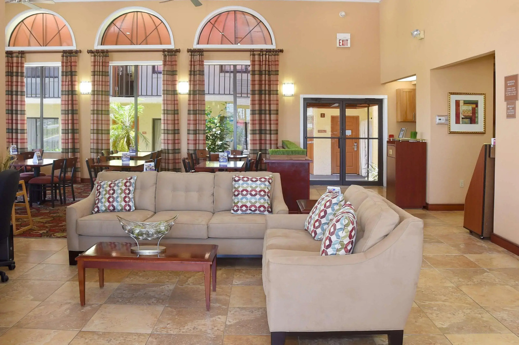 Lobby & Reception