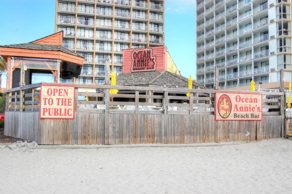 Shore Club Cottage 9684