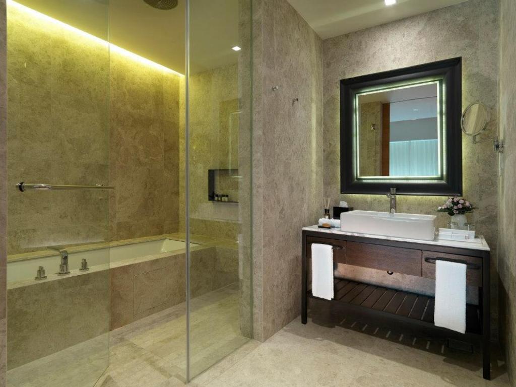 Lanson Place Bukit Ceylon Serviced Residences