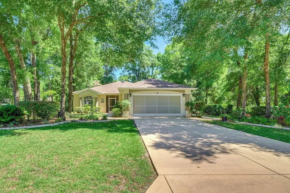 4 Mi to Rainbow Springs: Dunnellon Home w/ Pool!