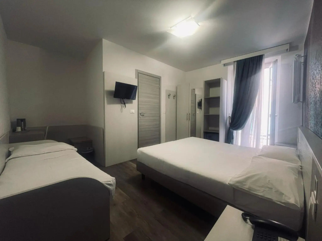 Hotel Holiday - Général