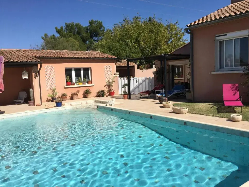 Afficher la photo 7 — Agréable Maison de Vacances avec Piscine Privée, située à Robion au cœur du Luberon, avec une jolie vue, 8 personnes, LS2-293 PASCO