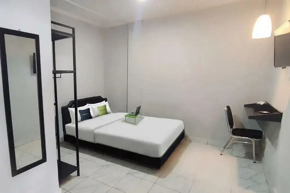 Collection O 91131 New V1 Hotel Near Stasiun Mangga Besar
