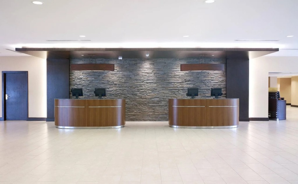 Sheraton Vancouver Airport Hotel - фото 2