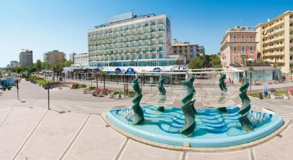 Hotel photo 12