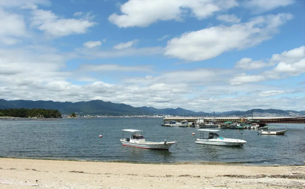 Beach & Waterfront