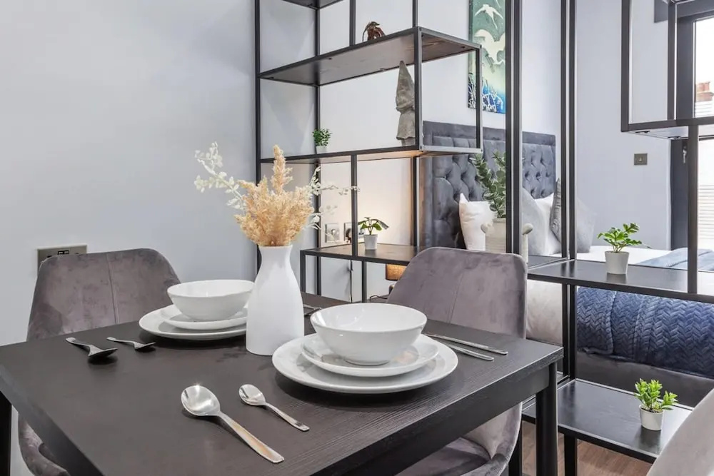 Serviced Modern Luxury Flat Near Central London — фото