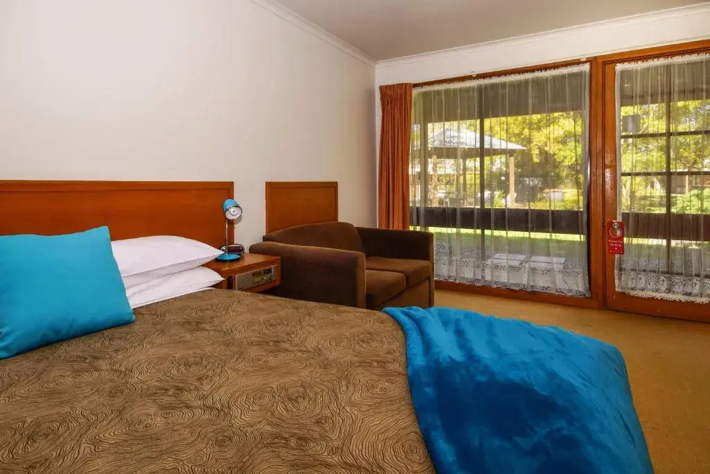 Standard Double room with garden view (full double bed)