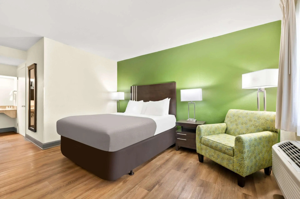 Standard Double room (full double bed)