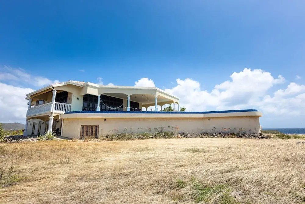 Cliff Villa