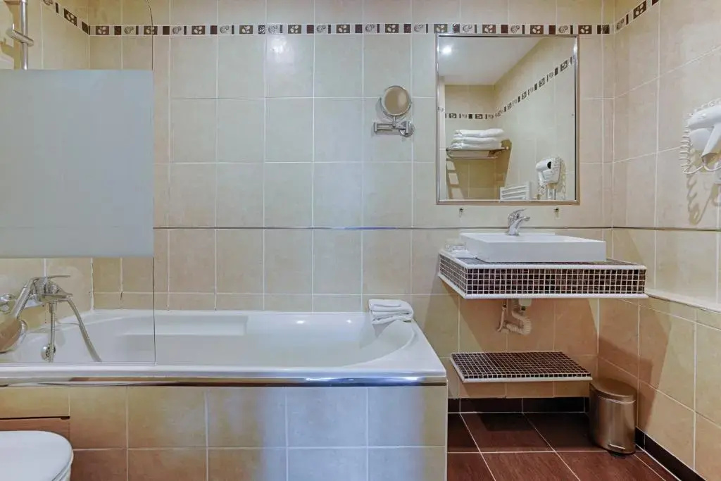 Hôtel Prony Monceau 63