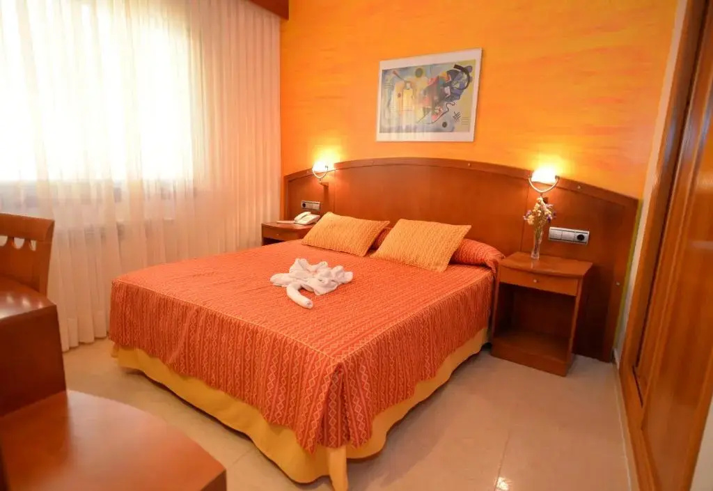 Economy room
