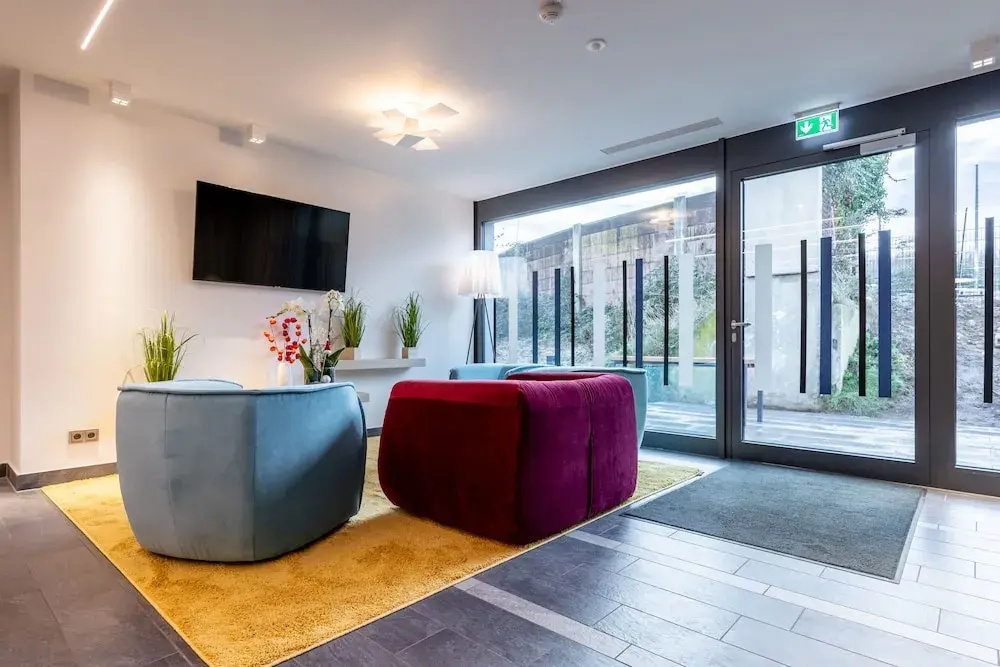 Lobby & Reception