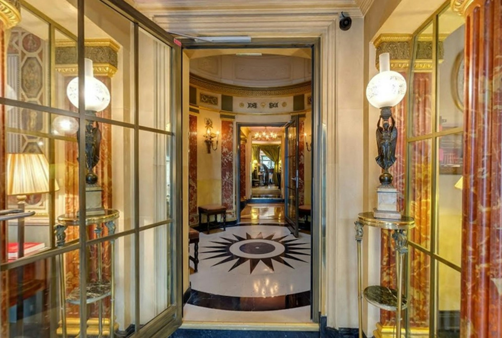 L'Hotel