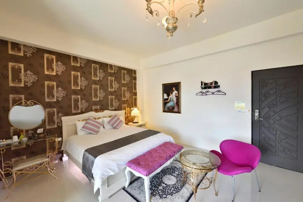Standard Double room with balcony (full double bed)