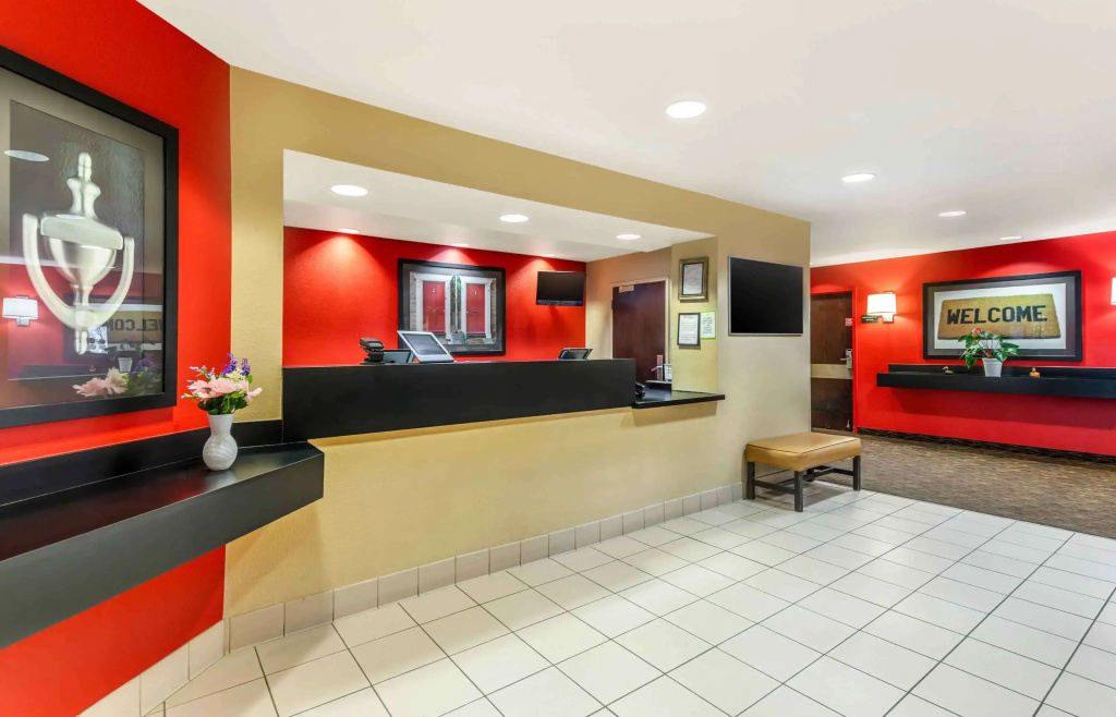 Lobby & Reception