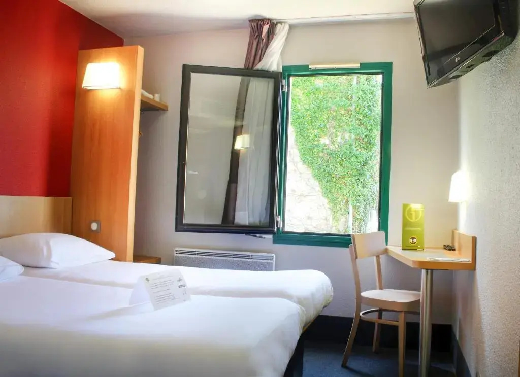 Standard Double room (twin beds)