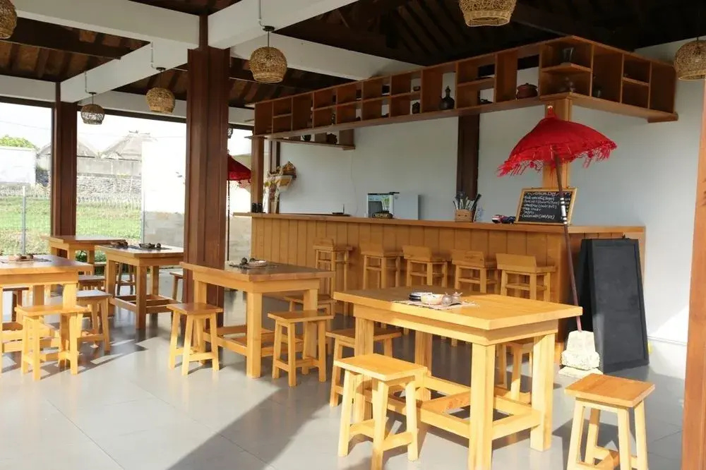Food & Beverage