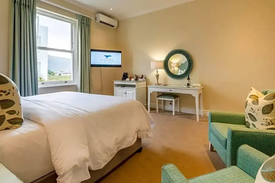 The Marine Hermanus - Chambres