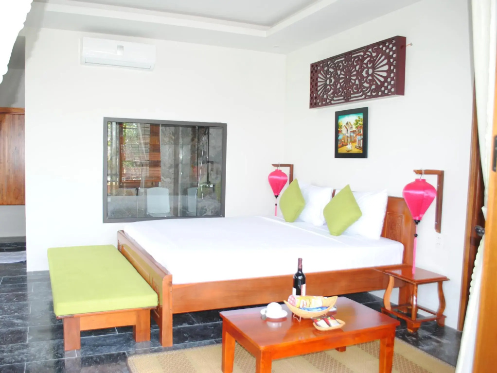 Standard Double room with garden view (full double bed)