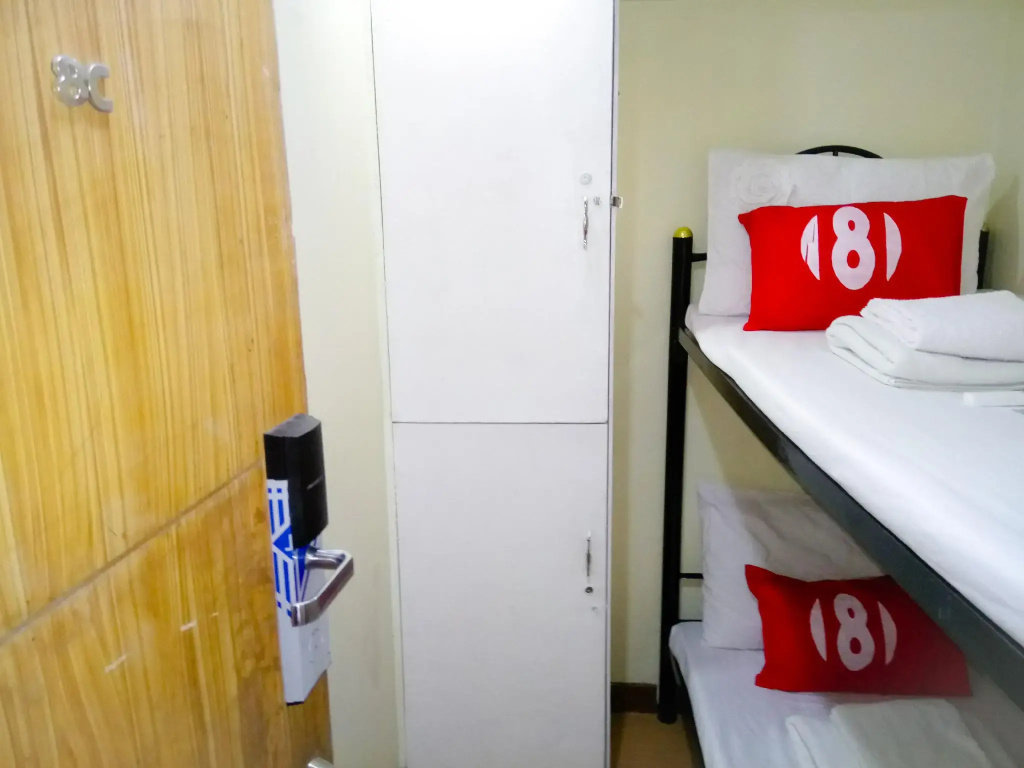 Economy room