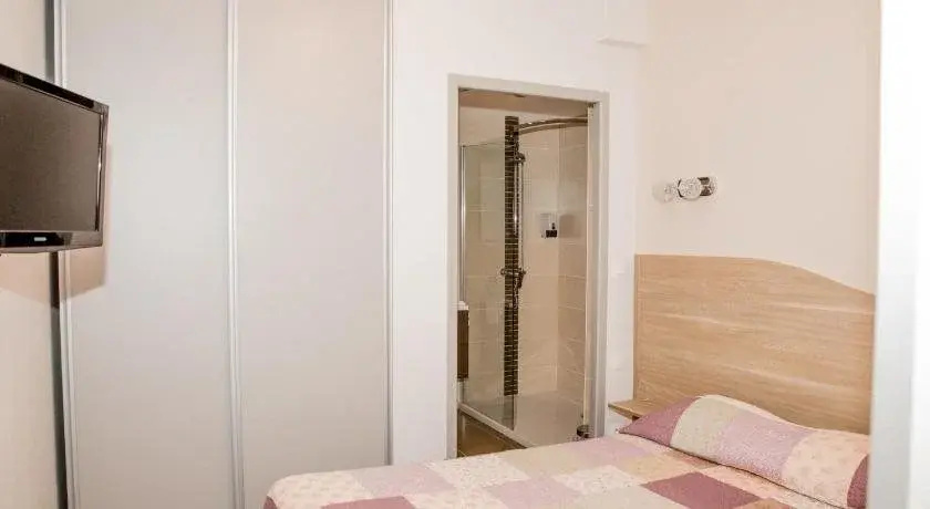 Voir la photo 2 — Annexe Hotel de La Gare