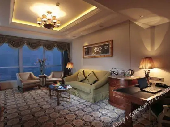 Executive Suite with lake view