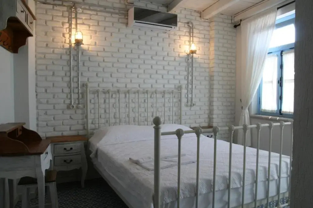 Standard Double room with balcony and with sea view (full double bed)