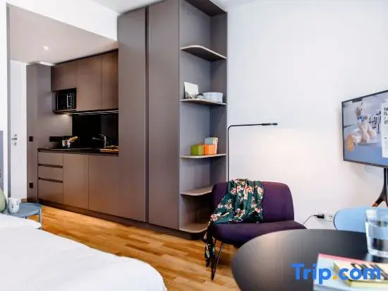 2 Bedrooms Apartment