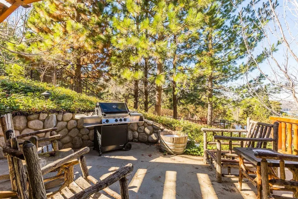 New Listing! Custom Miracle Mountain Lodge W/ AC Home