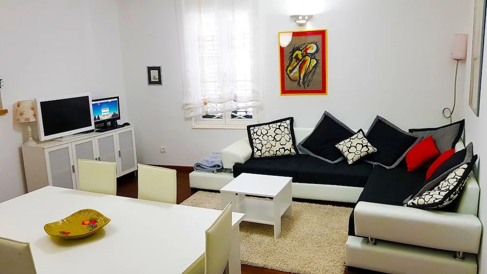 Grand Apartment