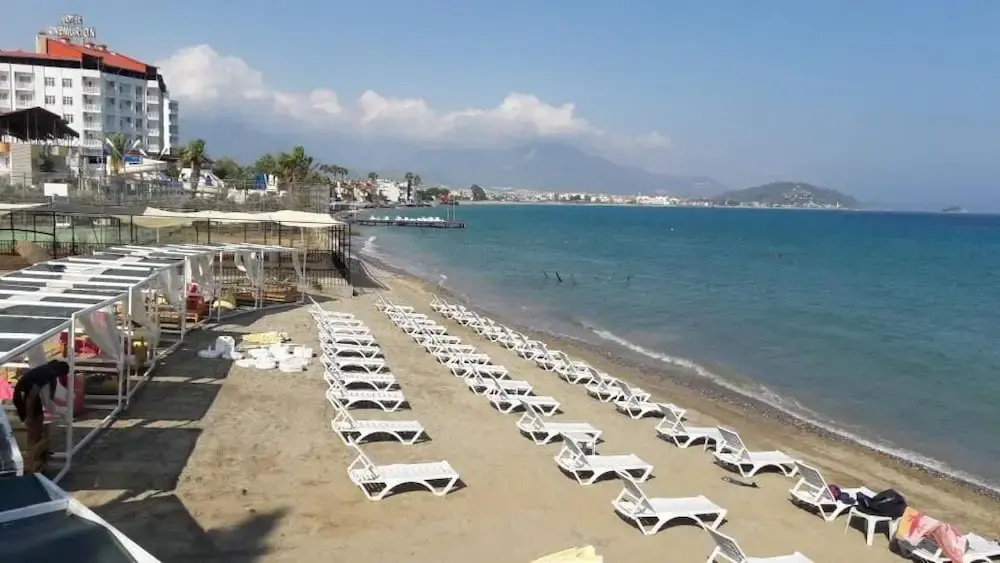 Beach & Waterfront