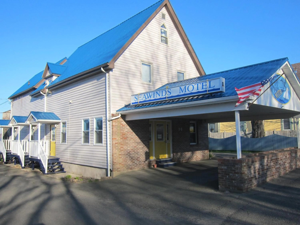 Seawinds Motel