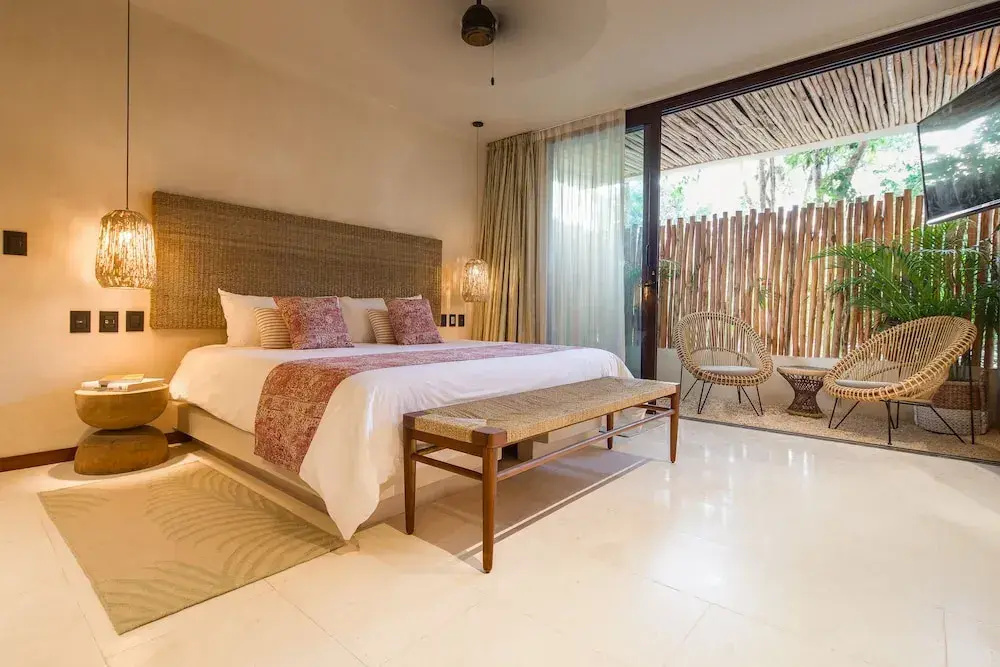 3 Bedrooms Luxury Apartment with garden view