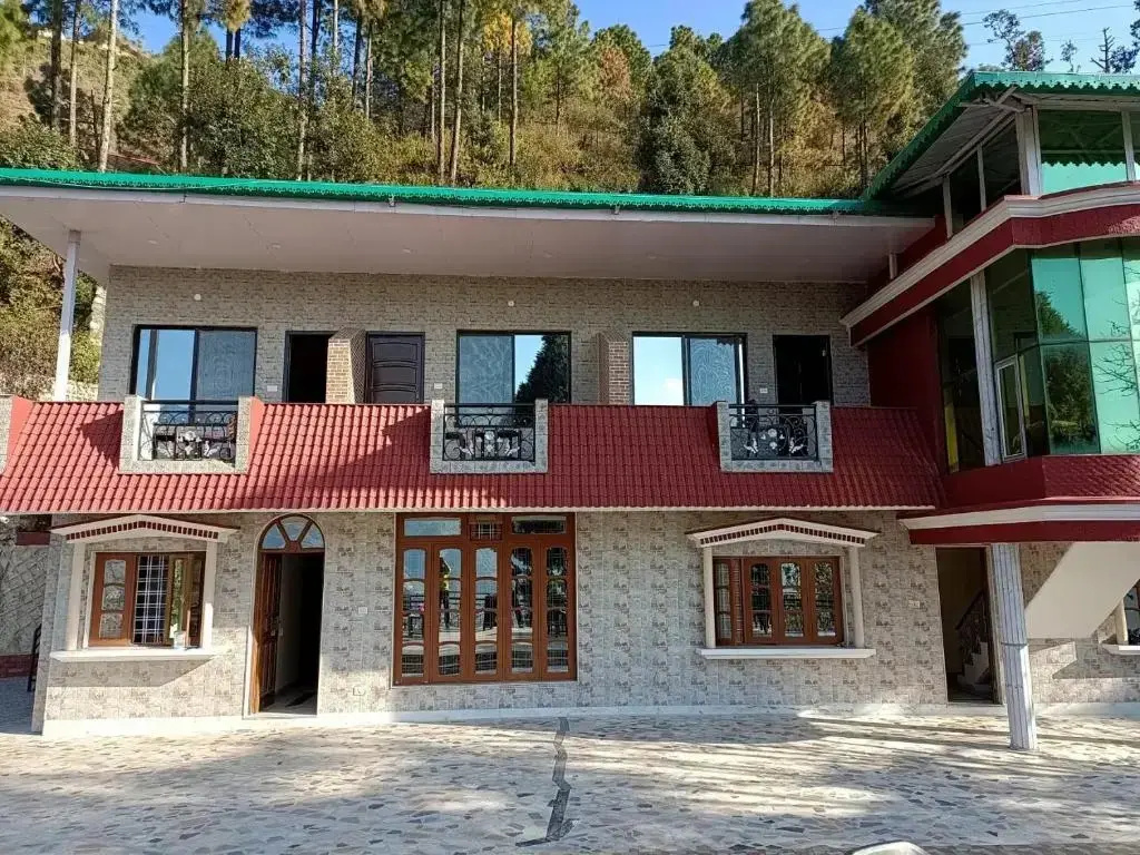 Hotel 7 Heights by OYO Rooms