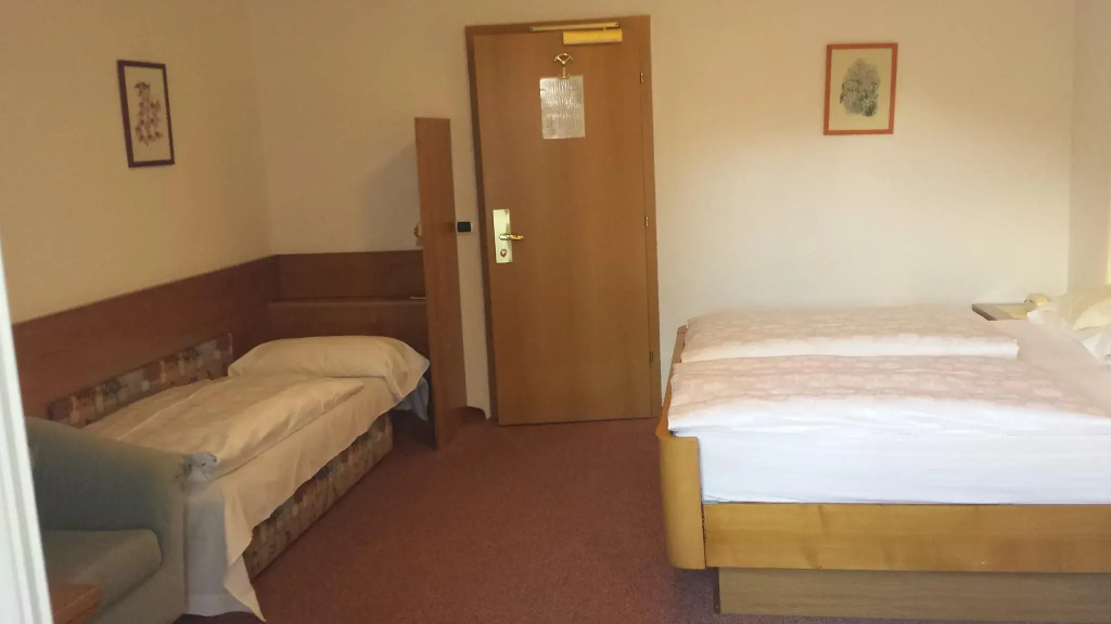3 Bedrooms Standard room