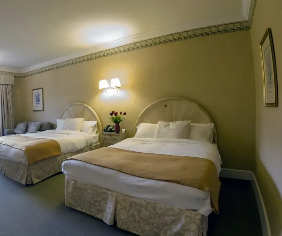 Phoenix Inn Resort - Général