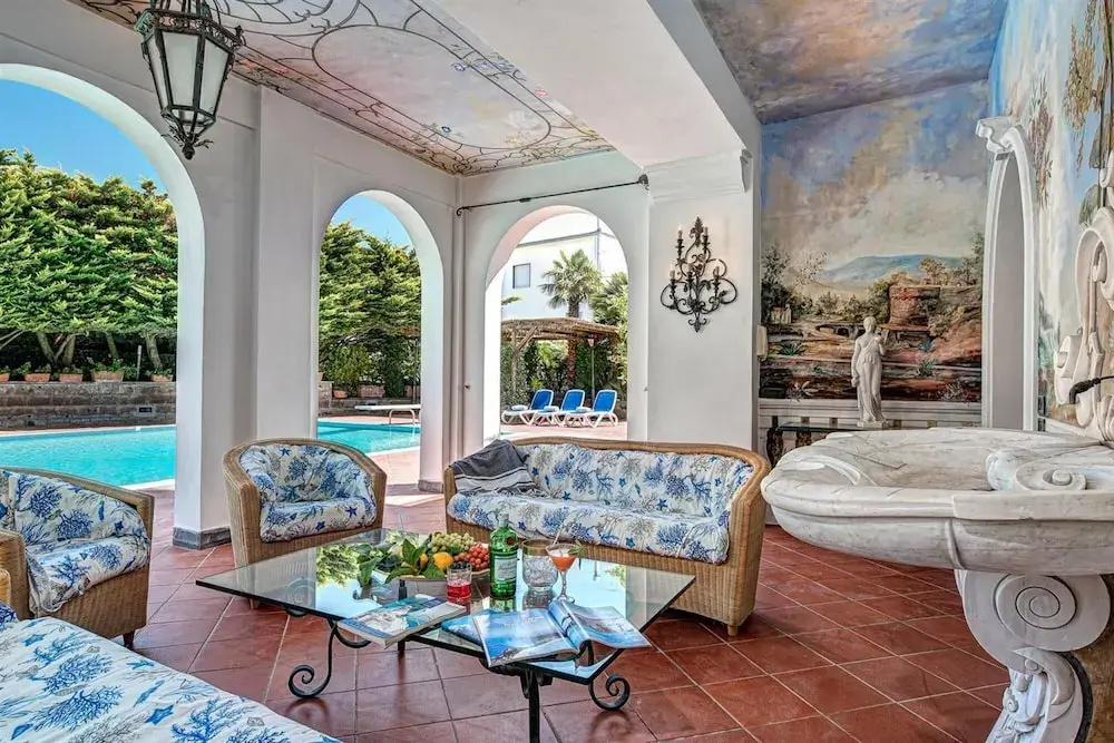 The Palace - Villa Escondida
