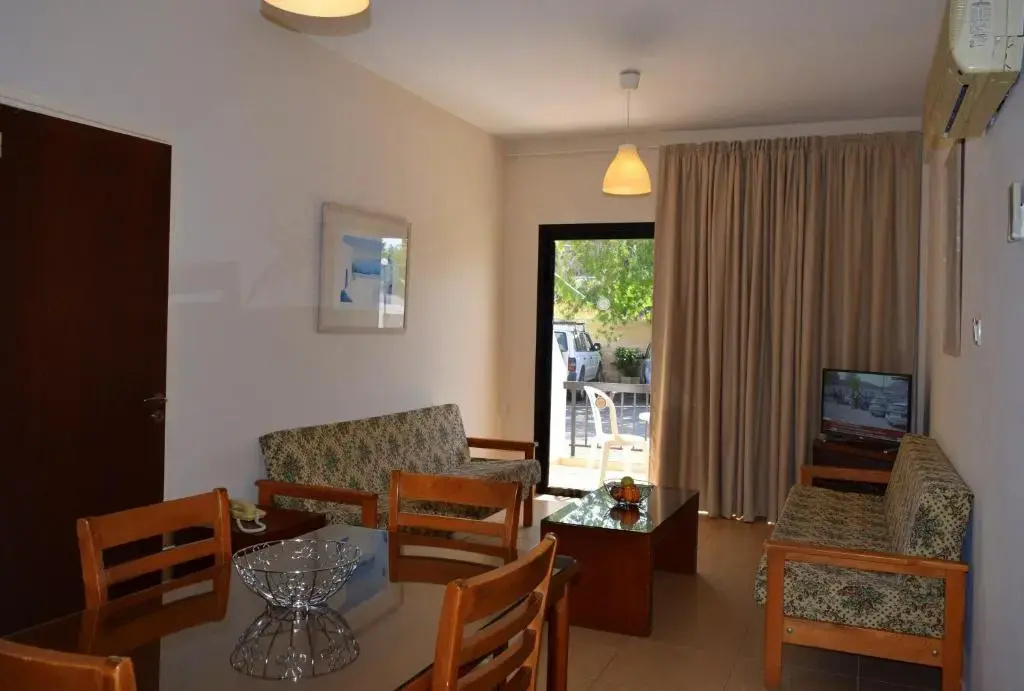 Anna Hotel Apartments - Chambres