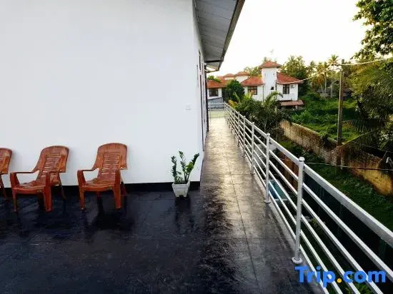 Tropical Suites - Airport Transit Residence